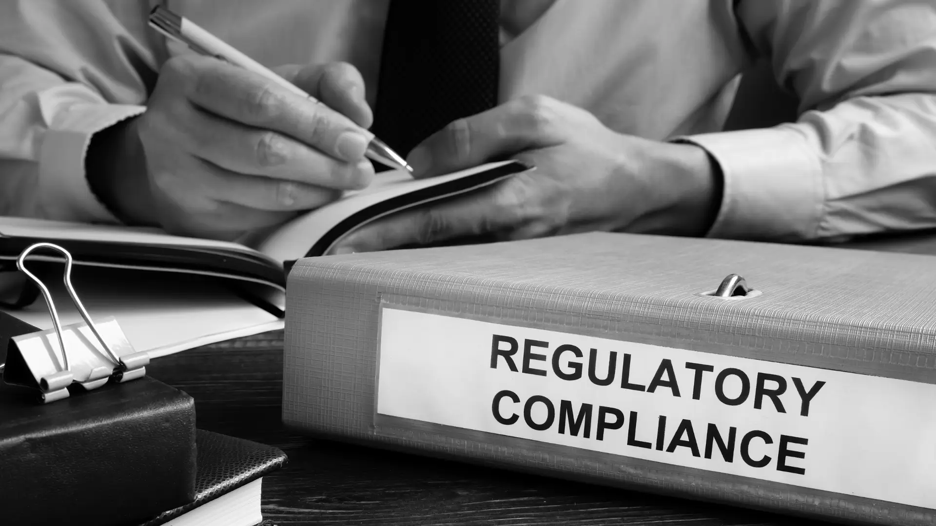 Imagem de compliance regulatório para um texto sobre a conar